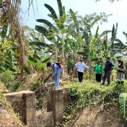 Konsultan PU Kabupaten Banjar Lakukan Survei di Desa Bawahan Seberang, Langkah Awal Perbaikan 